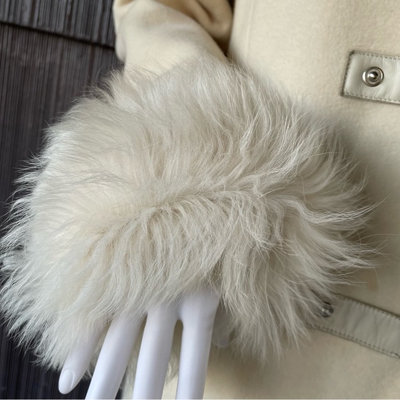 🔥Mackage Wool Cashmere Blend Cream Coat Fur Trim Luxe Winter Overcoat Size M - Picture 7 of 16